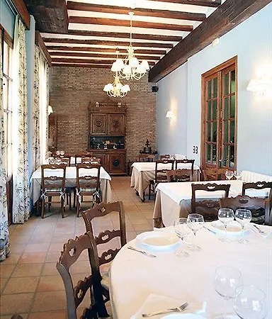 Hotel Tierras De Moya 4*